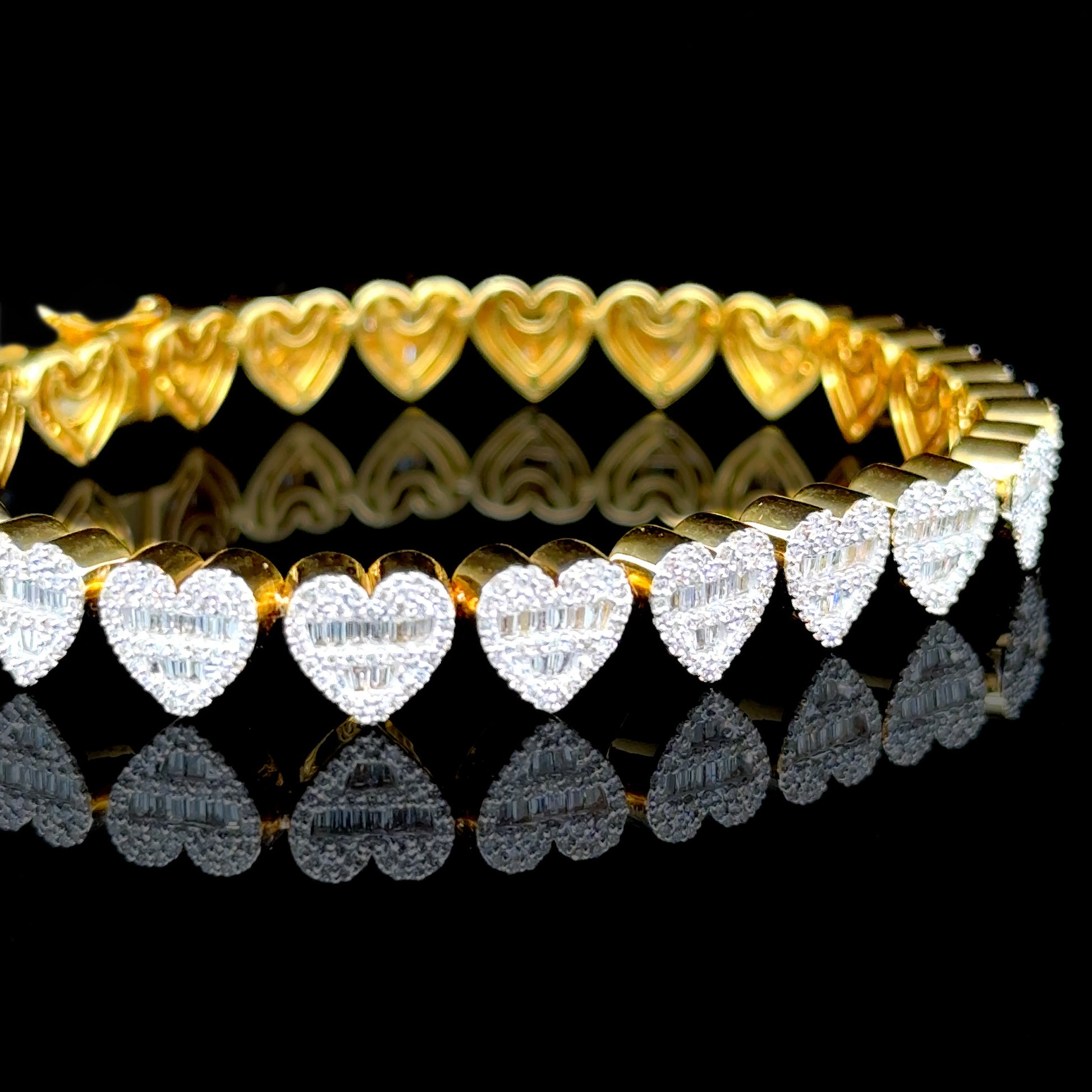 3.57ct diamond heart bracelet set in warm yellow gold