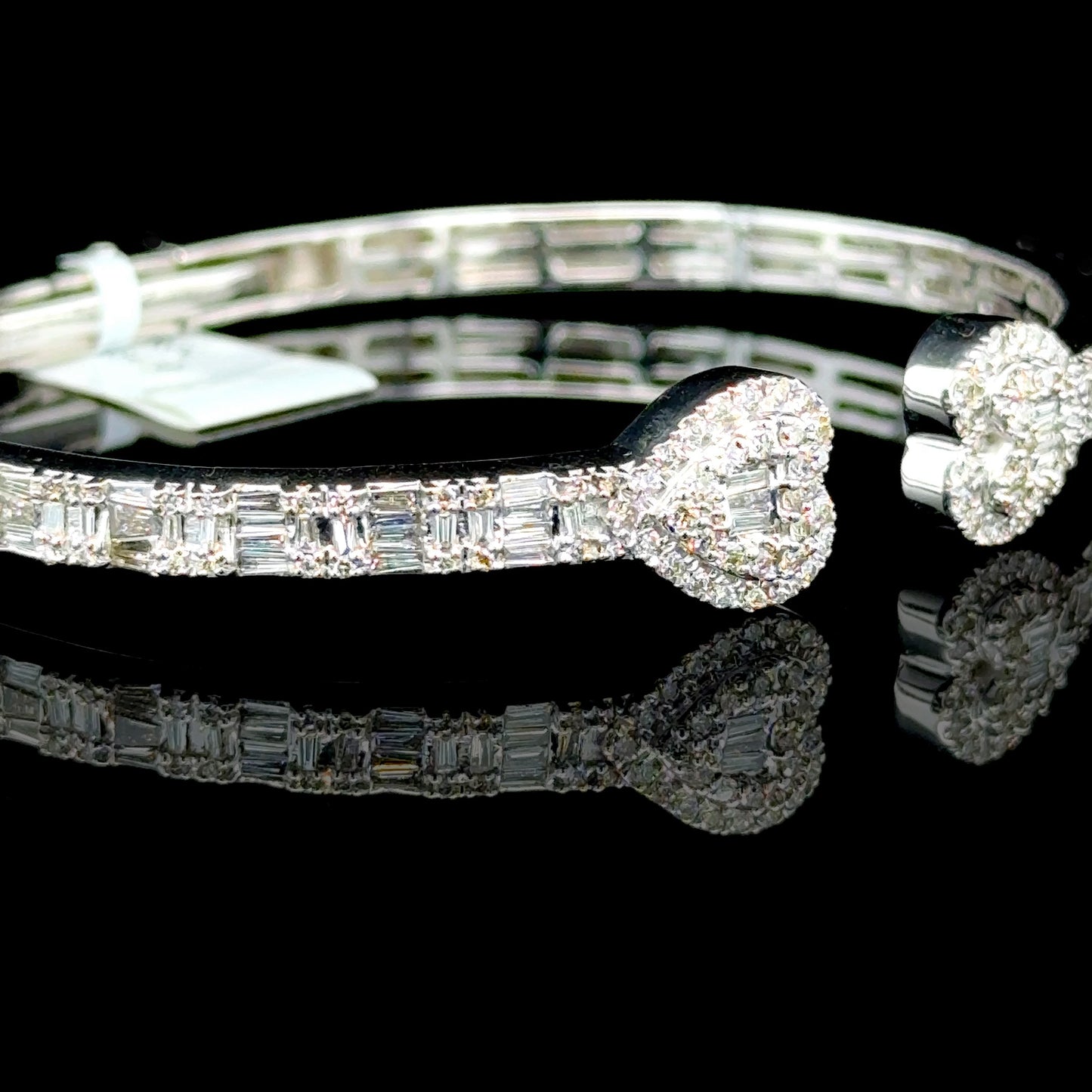 White gold diamond bangle with heart design, 1.83 carats of diamonds