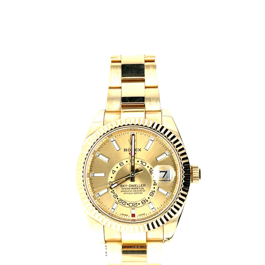 Rolex Sky-Dweller 326938 (2020) in 18K yellow gold, mint condition with original box and papers